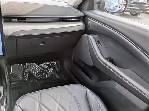 Certified 2021 Ford Mustang Mach-E Select image 17