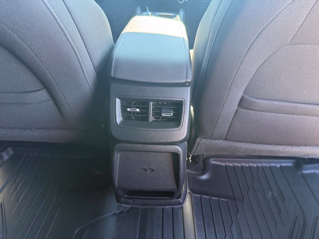 Used 2025 Chevrolet Equinox EV LT w/ Comfort Package AWD/4WD image 17