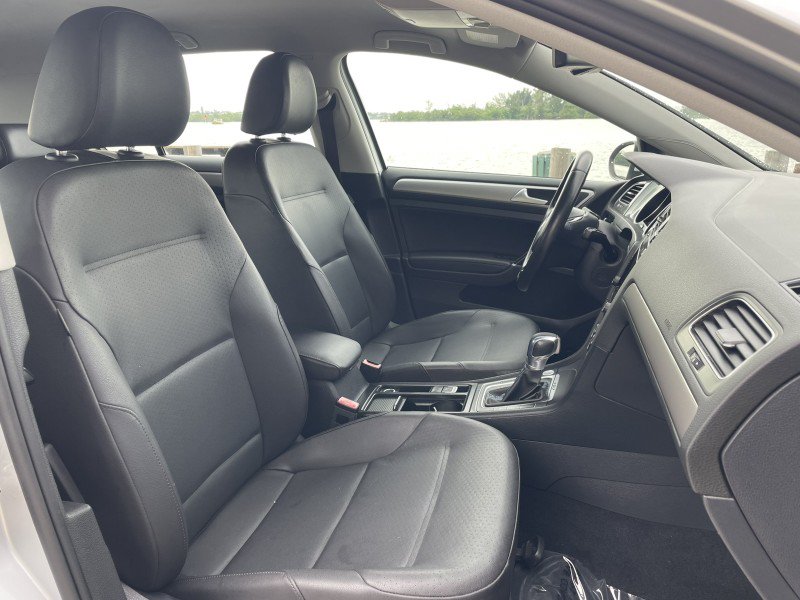 Used 2015 Volkswagen e-Golf SEL Premium FWD image 7