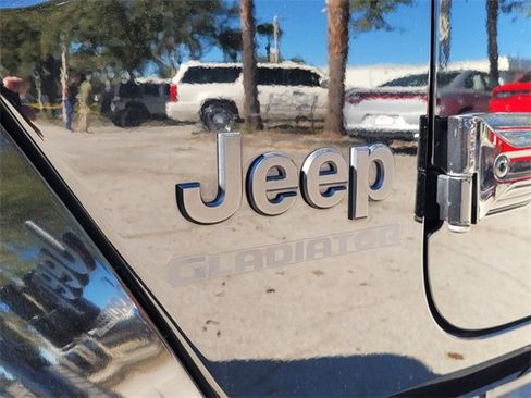 Certified 2021 Jeep Gladiator Sport image 11