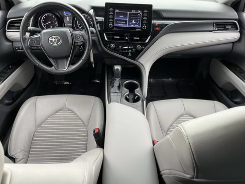 Used 2024 Toyota Camry SE FWD image 9