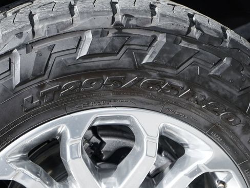 Used 2024 Chevrolet Silverado 2500 LTZ w/ LTZ Premium Package AWD/4WD image 43