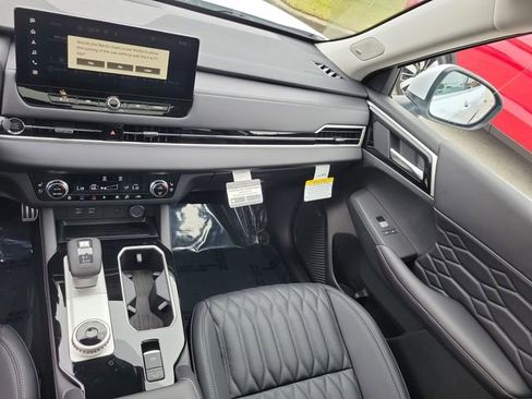 New 2026 Mitsubishi Outlander SEL FWD image 18