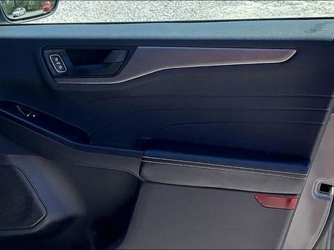 Used 2025 Ford Escape Active image 24