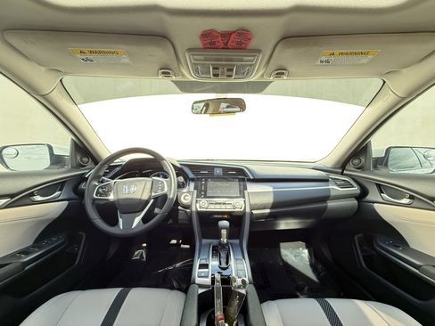 Used 2018 Honda Civic EX image 6