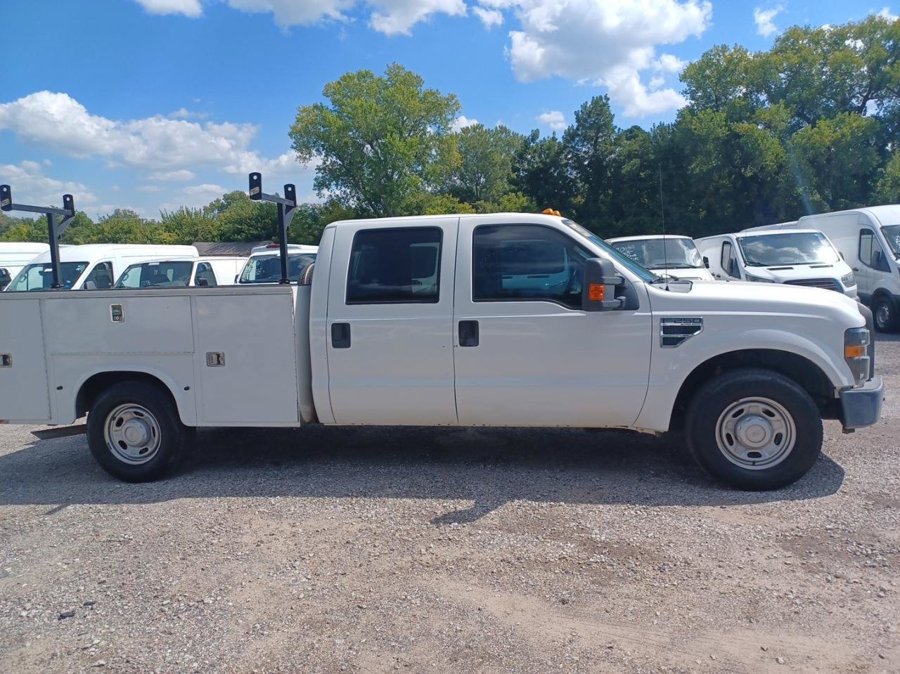 Used 2010 Ford F250 2WD Crew Cab Super Duty image 4