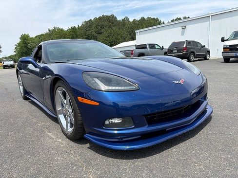 Used 2007 Chevrolet Corvette Coupe w/ Preferred Equipment Group RWD image 9