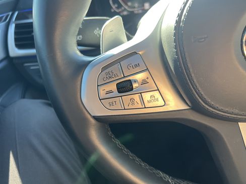 Used 2021 BMW 750i xDrive w/ Executive Package image 18