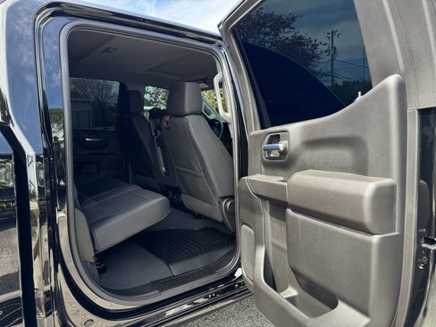 Used 2025 Chevrolet Silverado 1500 Custom image 13