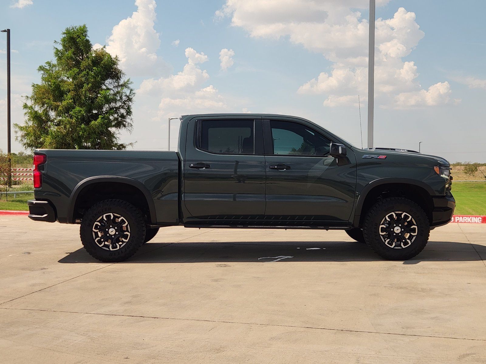 Certified 2026 Chevrolet Silverado 1500 ZR2 AWD/4WD image 8