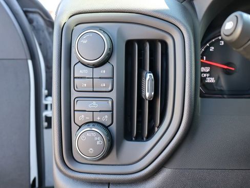 Used 2025 Chevrolet Silverado 1500 Custom Trail Boss w/ Turbomax Blackout Package image 16