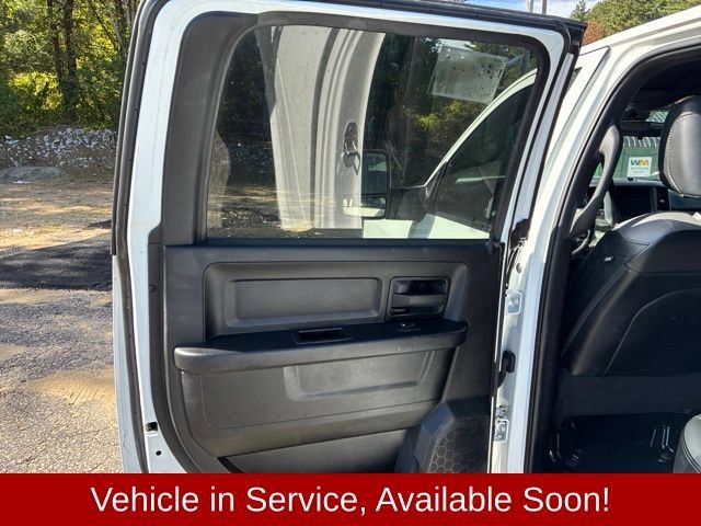 Used 2024 RAM 2500 Tradesman w/ Chrome Appearance Group AWD/4WD image 9
