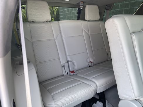 Used 2022 Cadillac Escalade Premium Luxury Platinum image 49