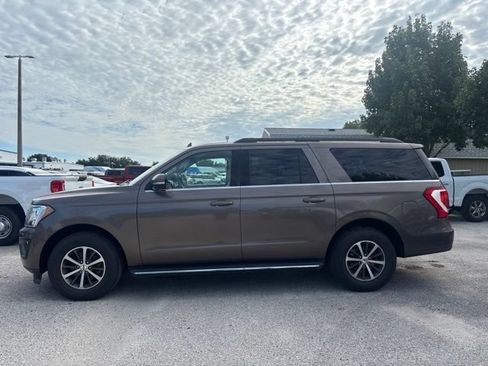 Used 2018 Ford Expedition Max XLT w/ Equipment Group 202A RWD image 8