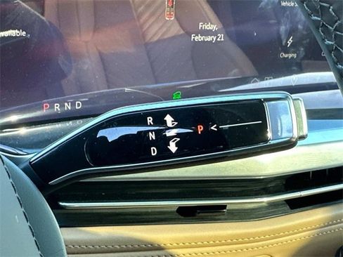 Used 2025 Cadillac Escalade IQ Luxury 2 image 7