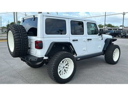 Used 2021 Jeep Wrangler Unlimited Sahara AWD/4WD image 6