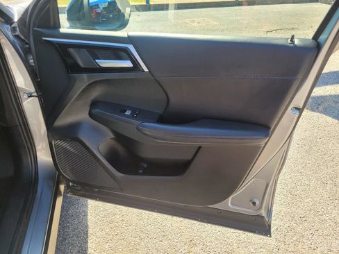 Used 2024 Mitsubishi Outlander SE FWD image 9