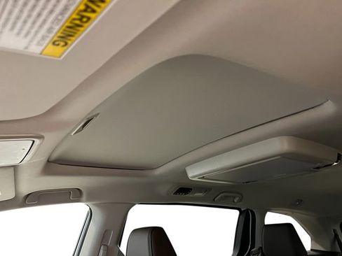New 2026 Honda Odyssey Touring image 22