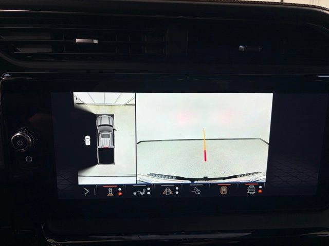 Used 2025 GMC Sierra 1500 AT4 w/ Technology Package AWD/4WD image 32