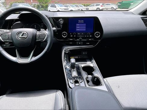 Used 2023 Lexus NX 250 FWD image 16