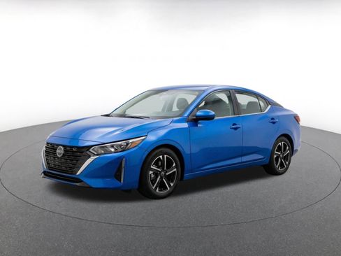 Used 2025 Nissan Sentra SV FWD image 3