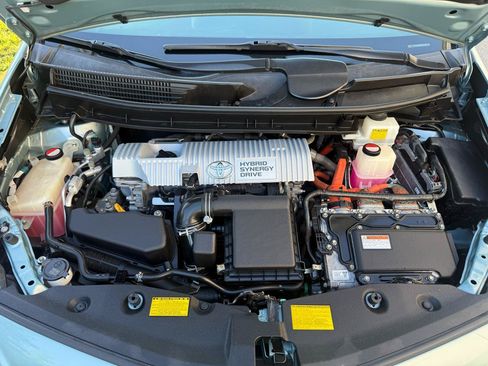 Used 2014 Toyota Prius V Three FWD image 36