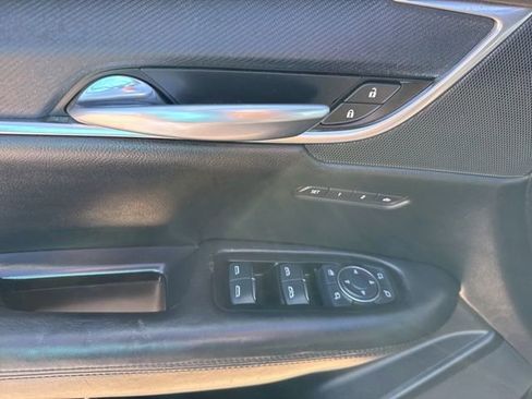 Used 2017 Cadillac XT5 Platinum w/ Driver Assist Package image 29