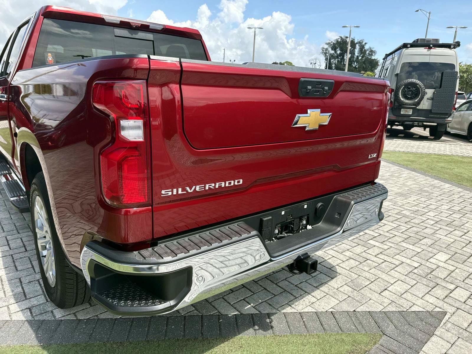 Used 2025 Chevrolet Silverado 1500 LTZ w/ LTZ Premium Package RWD image 10