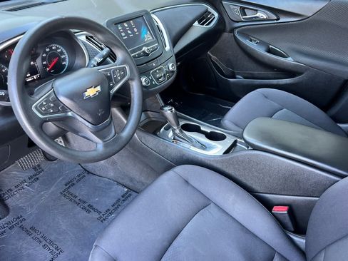 Used 2017 Chevrolet Malibu LS FWD image 11