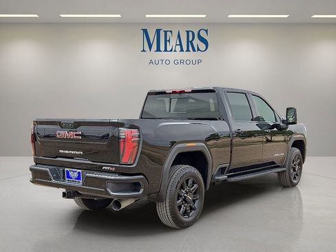 Used 2025 GMC Sierra 2500 AT4 w/ AT4 Preferred Package image 5