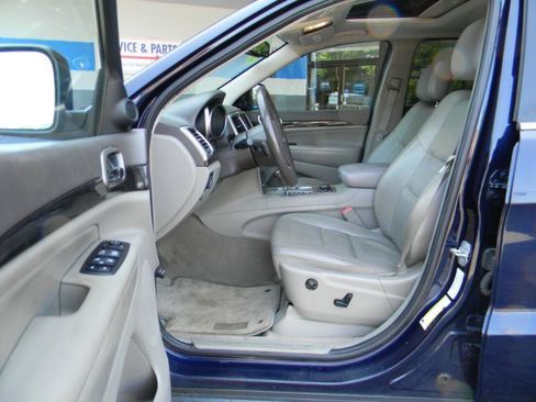 Used 2012 Jeep Grand Cherokee Laredo AWD/4WD image 11
