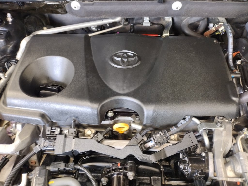 Used 2019 Toyota RAV4 XLE w/ Convenience Package AWD/4WD image 8