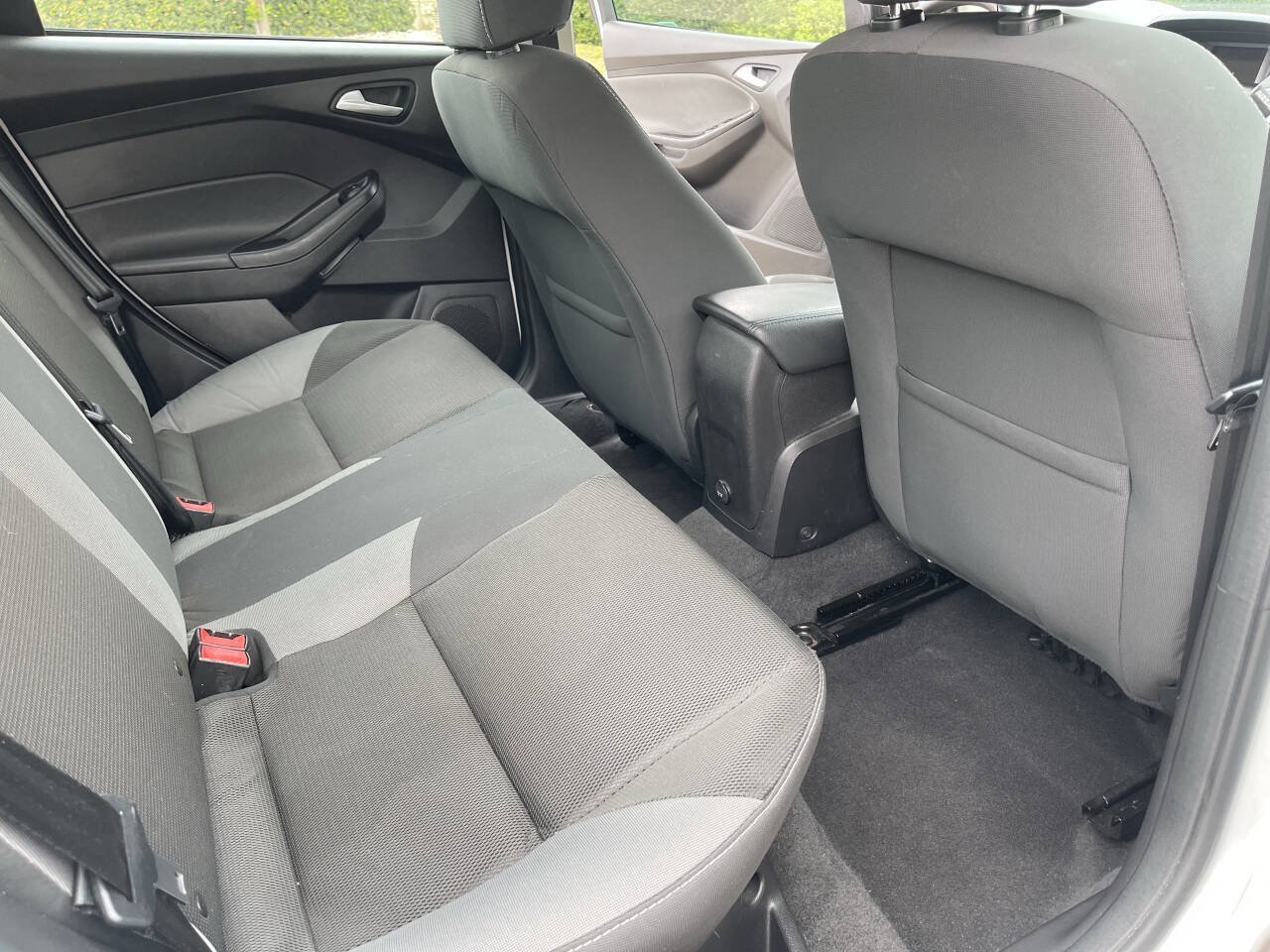 Used 2014 Ford Focus SE FWD image 19