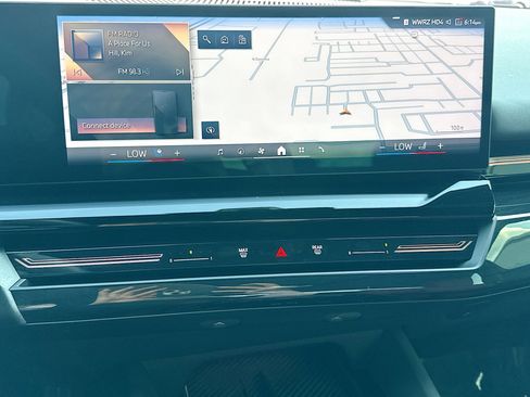 Used 2024 BMW 530i w/ M Sport Package RWD image 33