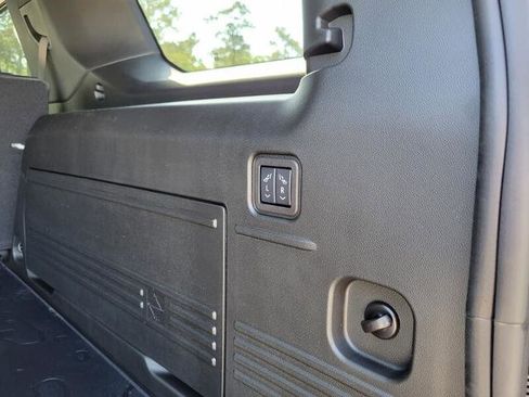 New 2025 GMC Hummer EV 2X image 9