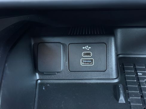 Used 2025 Ford Bronco Sport Badlands AWD/4WD image 13