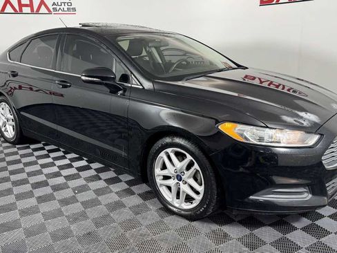 Used 2016 Ford Fusion SE FWD image 10
