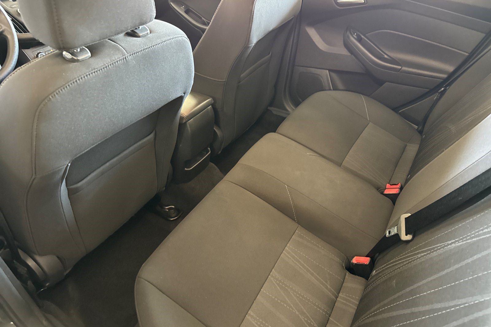 Used 2017 Ford Focus SE FWD image 22