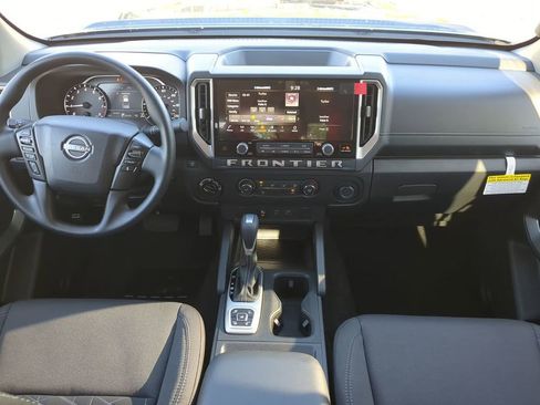 New 2026 Nissan Frontier 4x4 Crew Cab image 15