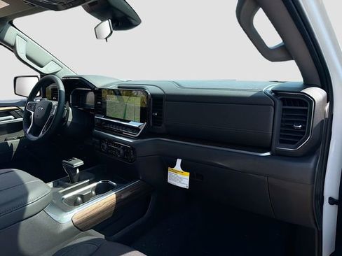 New 2026 Chevrolet Silverado 1500 LT Trail Boss w/ LPO, Dark Essentials Package AWD/4WD image 31