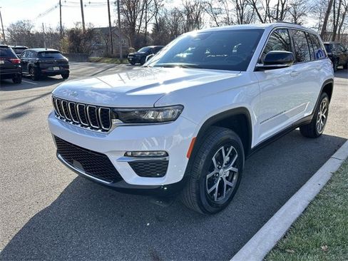 Certified 2024 Jeep Grand Cherokee Limited image 4