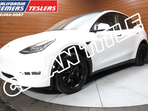 Used 2023 Tesla Model Y Long Range image 1