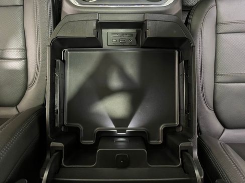 Used 2022 GMC Sierra 3500 Denali w/ Denali Ultimate Package image 21