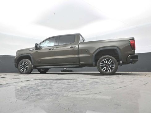 Used 2023 GMC Sierra 1500 AT4 w/ AT4 Premium Package AWD/4WD image 39