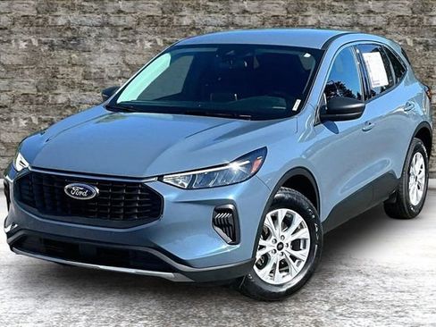Used 2024 Ford Escape Active AWD/4WD image 3