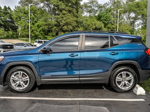 Used 2021 GMC Terrain SLE w/ Driver Convenience Package FWD image 7