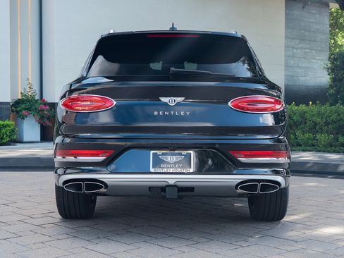 Certified 2025 Bentley Bentayga Extended Wheelbase AWD/4WD image 14