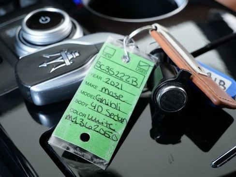 Used 2021 Maserati Ghibli S image 33