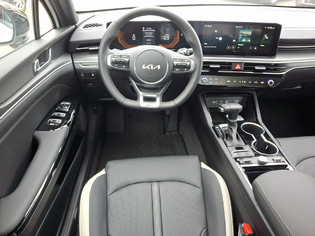 New 2026 Kia K5 GT-Line FWD image 9