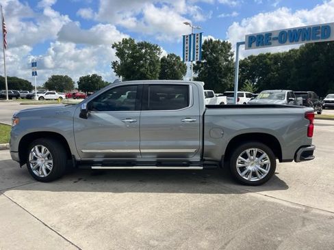 Used 2024 Chevrolet Silverado 1500 High Country w/ Technology Package AWD/4WD image 4